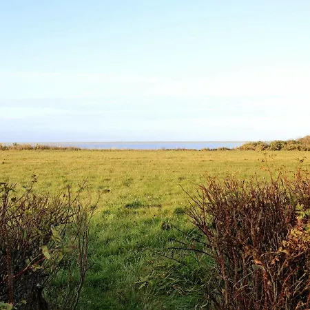 Five-bedroom In 1 Holiday home