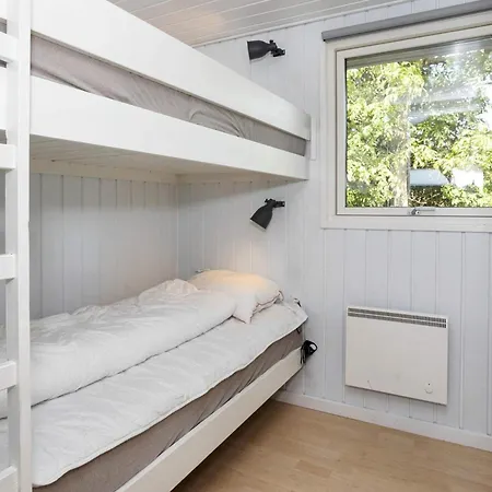 Five-bedroom In 1 Vestervig