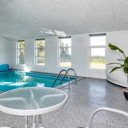 Five-bedroom In 1 Holiday home