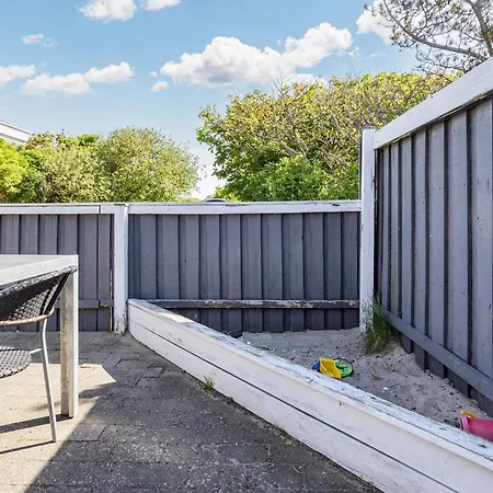 Five-bedroom In 1 Holiday home *